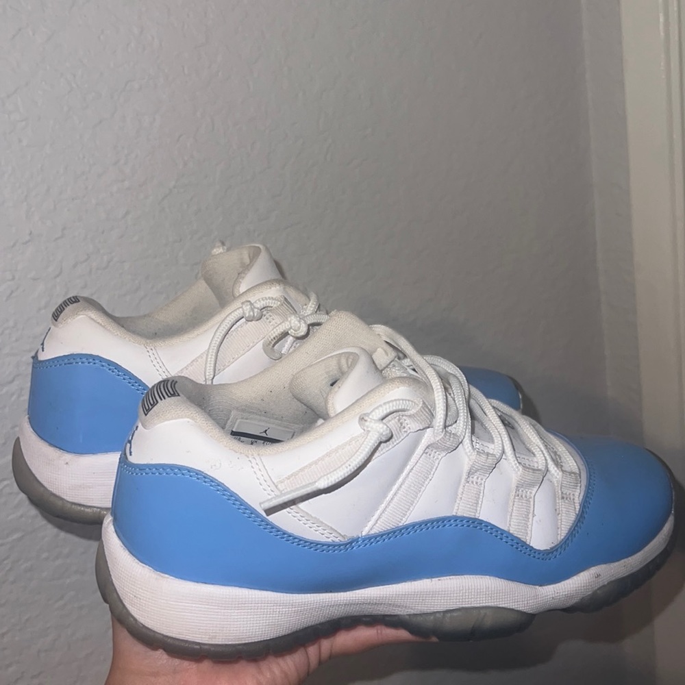 Jordan 11 Low UNC blue